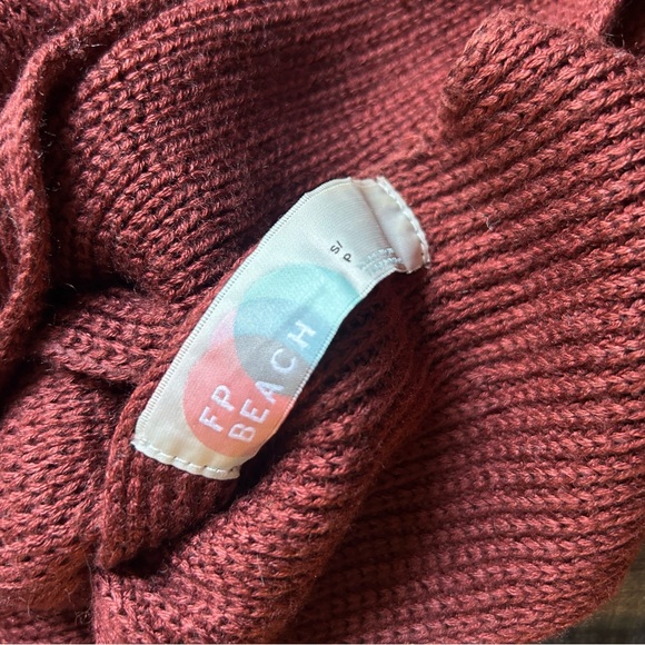 Free People Orchid Convertible Open-Back Sweater. Size S. Great condition. - Picture 6 of 6